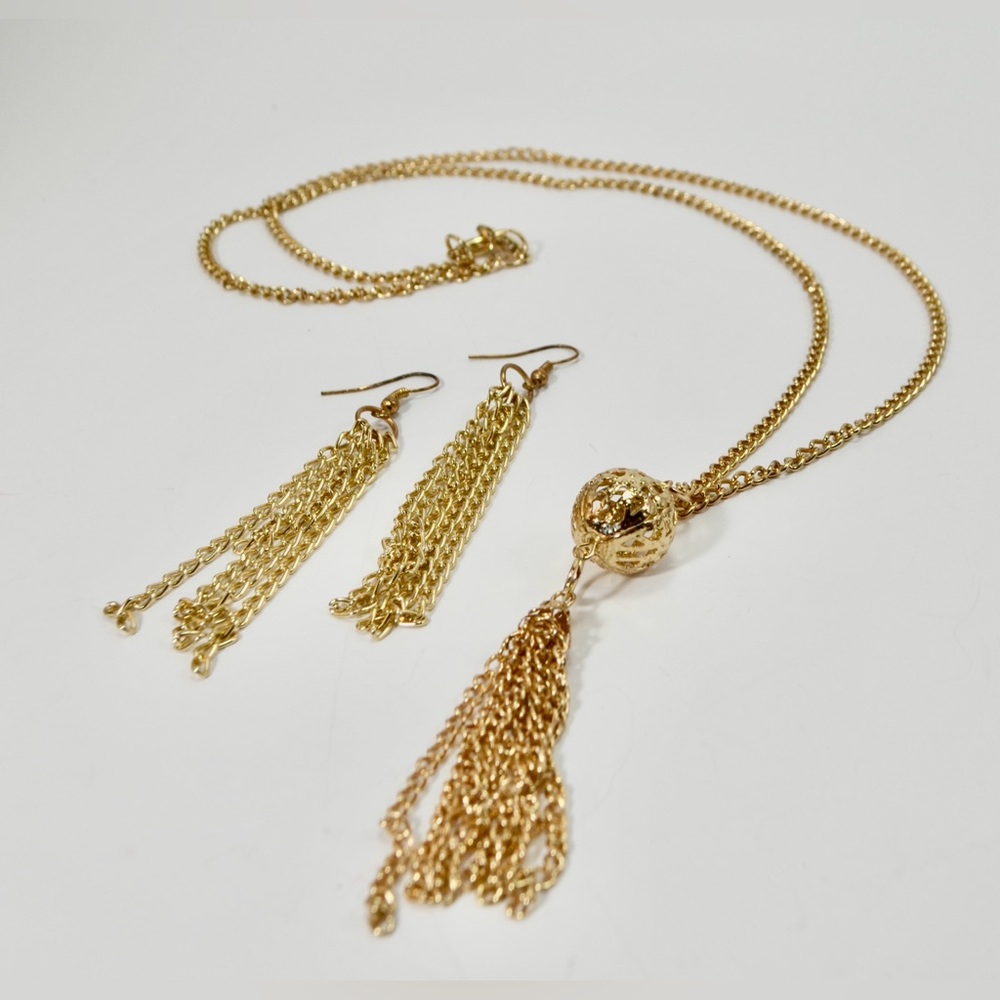 Gold Tone Tassel Pendant Necklace and Chain Earrings Set - Vintage? 70s Style